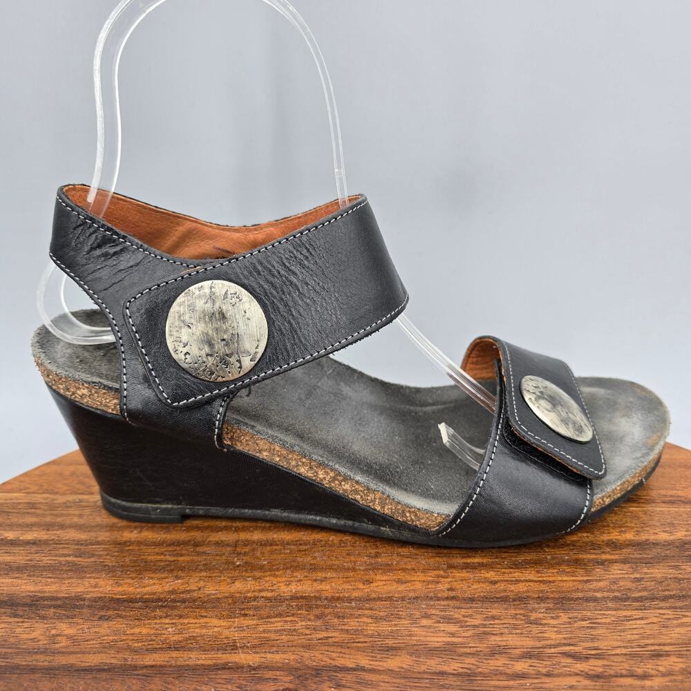 Taos Carousel 2 Sandals Womens 7 Black Leather Ankle Strap Wedge Adjustable